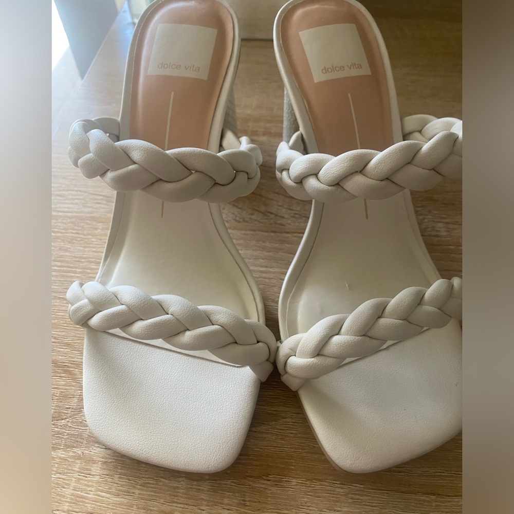 Dolce Vita, Women’s sandals, size 6, never worn,tags off-still in original box.